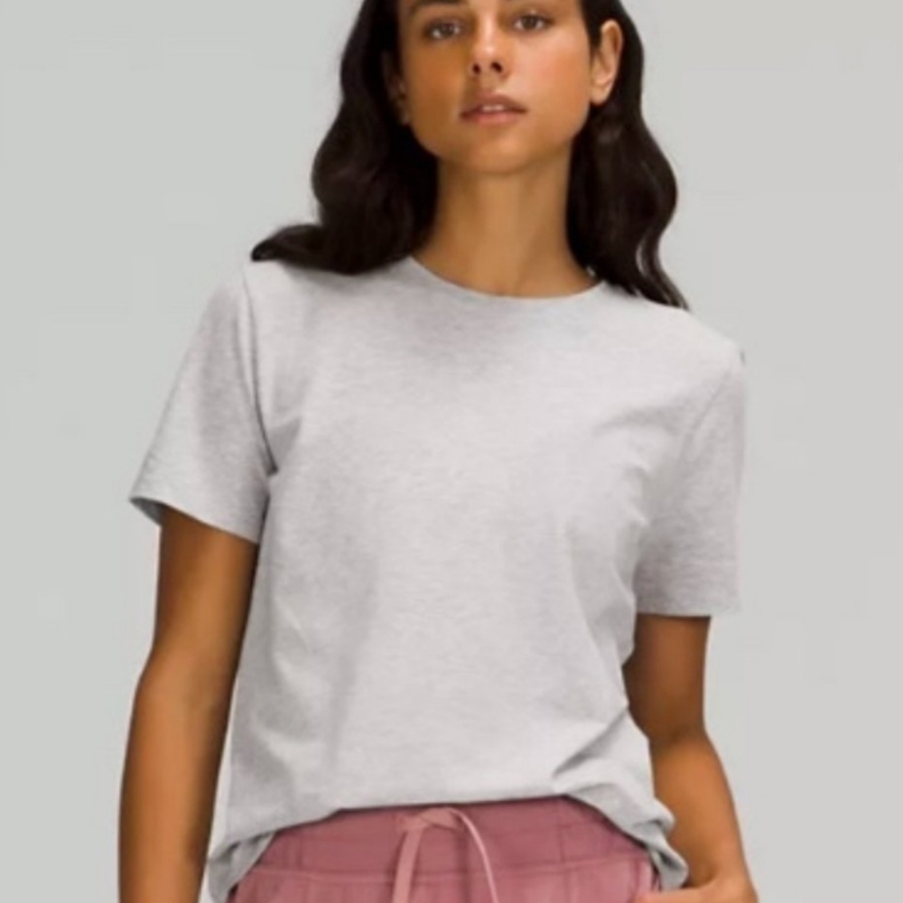 Lululemon Love Crewneck T-Shirt Gray and White size 6